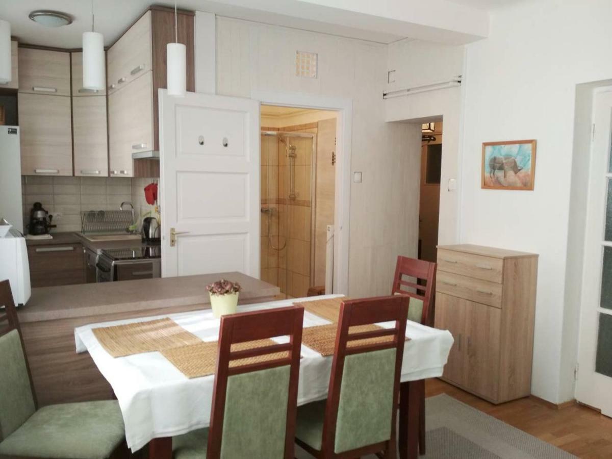 Zsuzsa Apartman Budapest Exterior foto